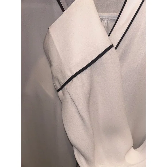 Liz Claiborne Womens White Black Piping Button Front Long Sleeve Blouse Top 2X - Picture 6 of 7